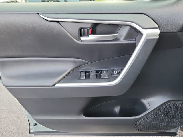 Used 2023 Toyota RAV4 XLE FWD image 20