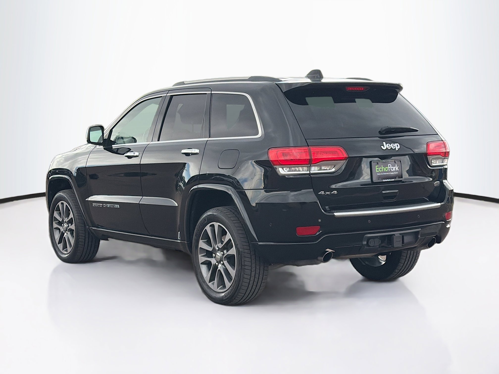Used 2017 Jeep Grand Cherokee Overland w/ Jeep Active Safety Group image 5