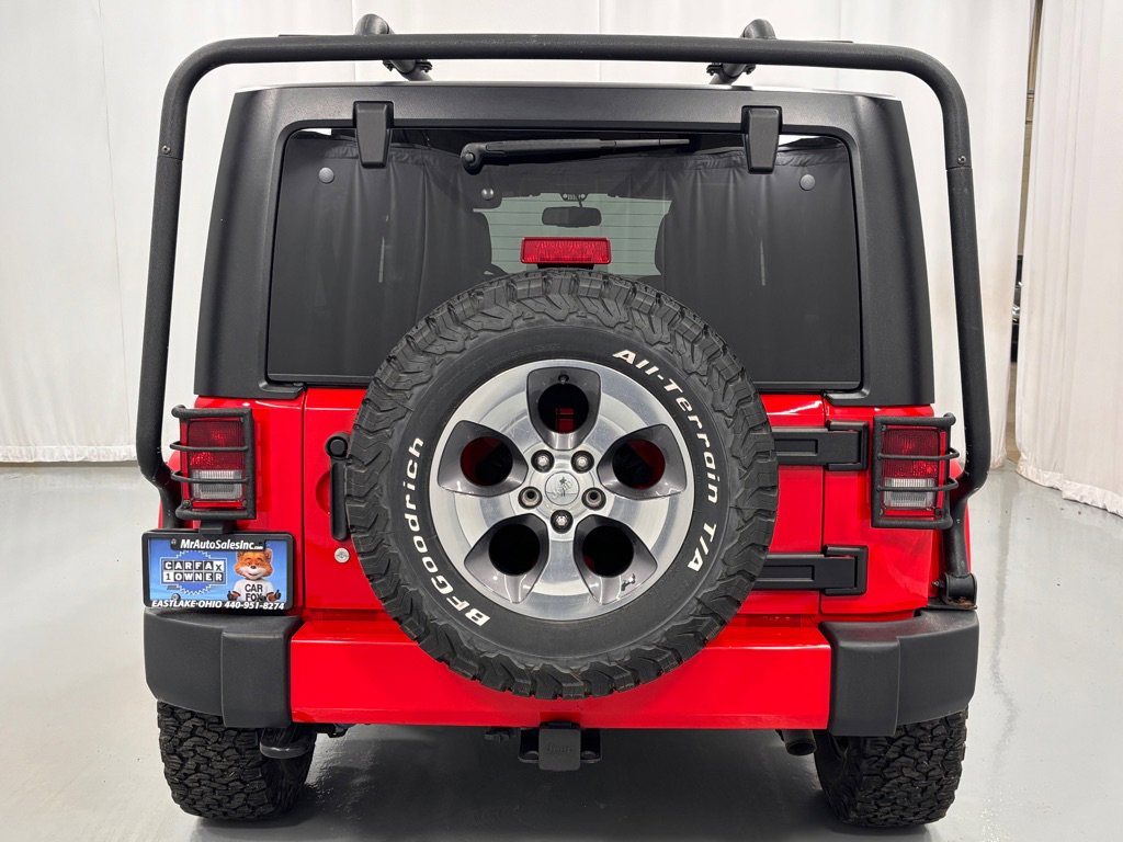 Used 2016 Jeep Wrangler Unlimited Sahara w/ Connectivity Group image 6