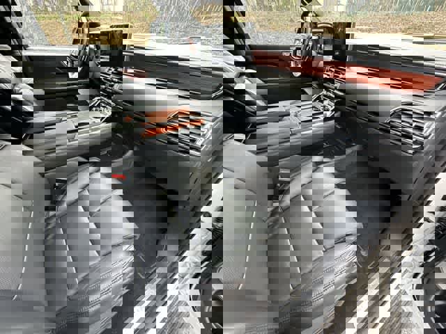 Used 2024 Lincoln Navigator Reserve image 22