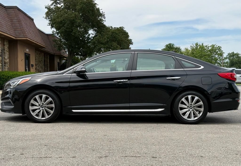 Used 2017 Hyundai Sonata Sport w/ Value Edition Package 02 FWD image 2