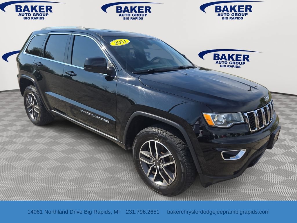 Used 2021 Jeep Grand Cherokee Laredo AWD/4WD image 1