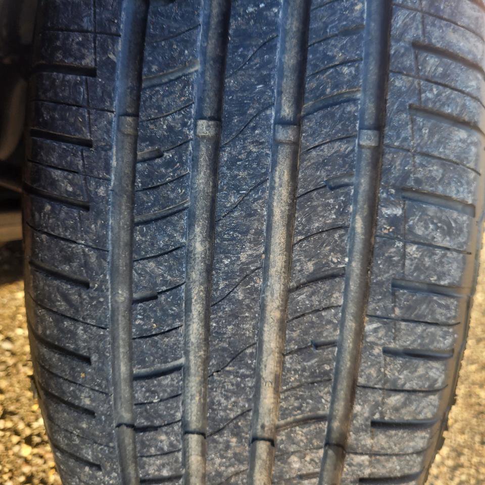 Used 2017 Chrysler Pacifica Touring-L w/ Tire & Wheel Group image 49