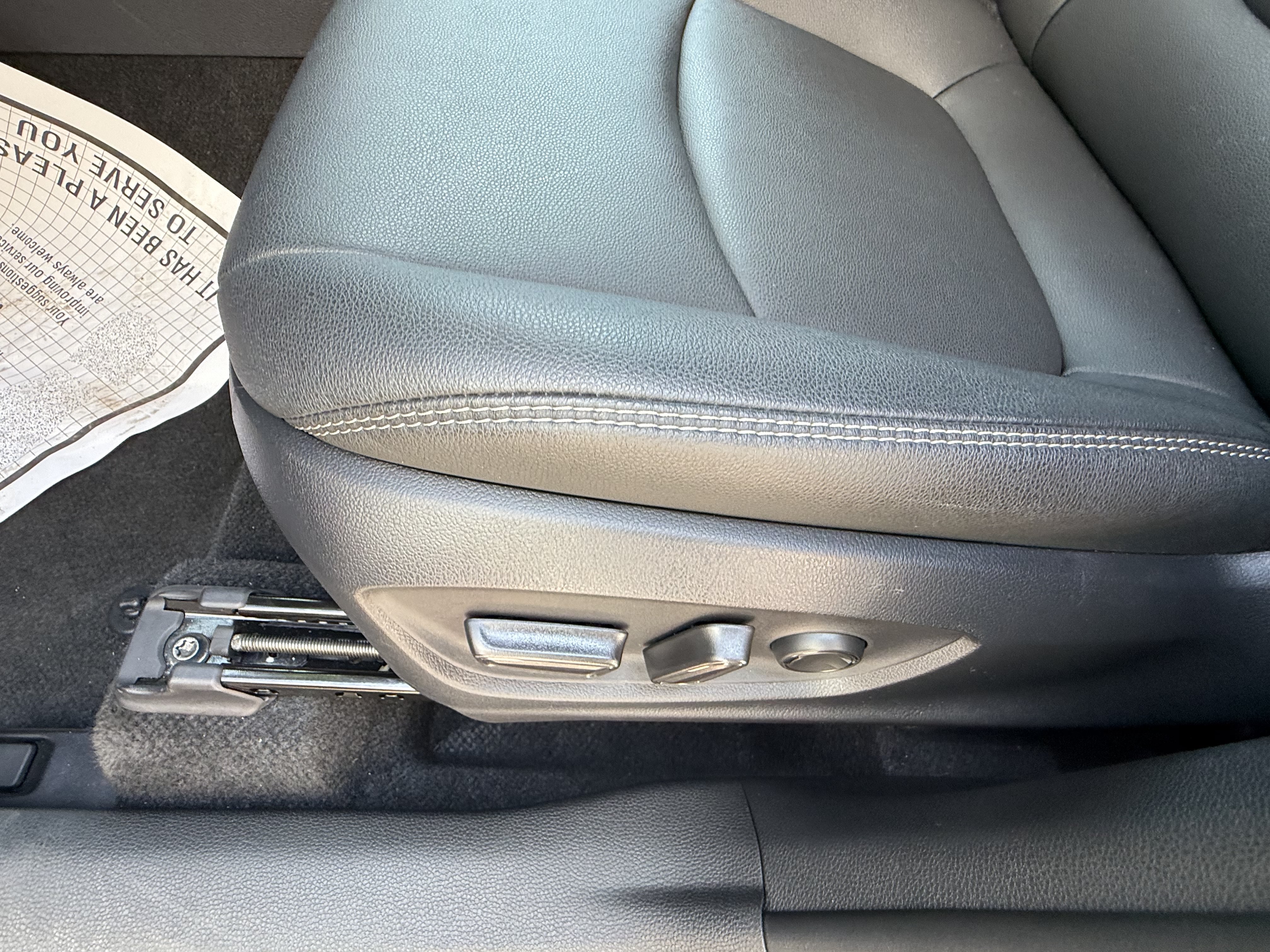 Certified 2026 Toyota Corolla Cross XLE FWD image 23