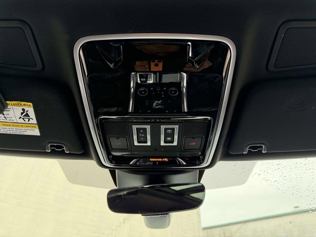 Used 2020 Land Rover Range Rover Sport HSE image 22