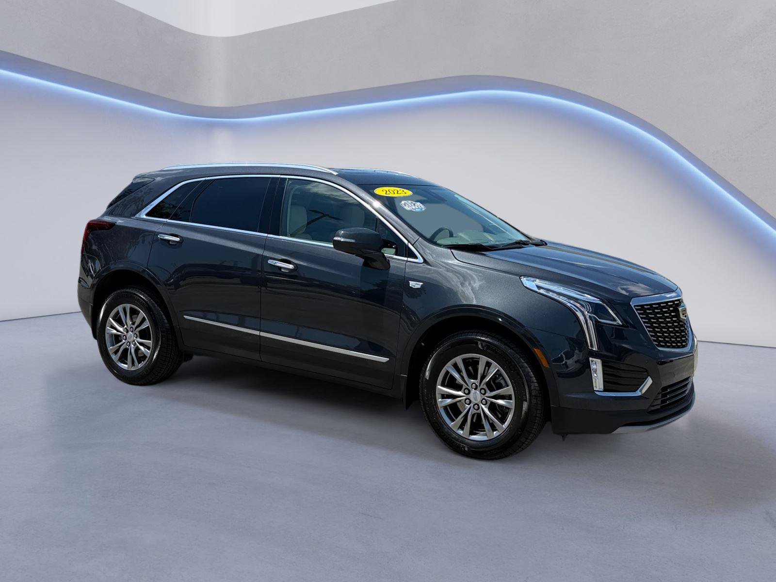 Used 2023 Cadillac XT5 Premium Luxury w/ LPO, Floor Liner Package AWD/4WD video 1