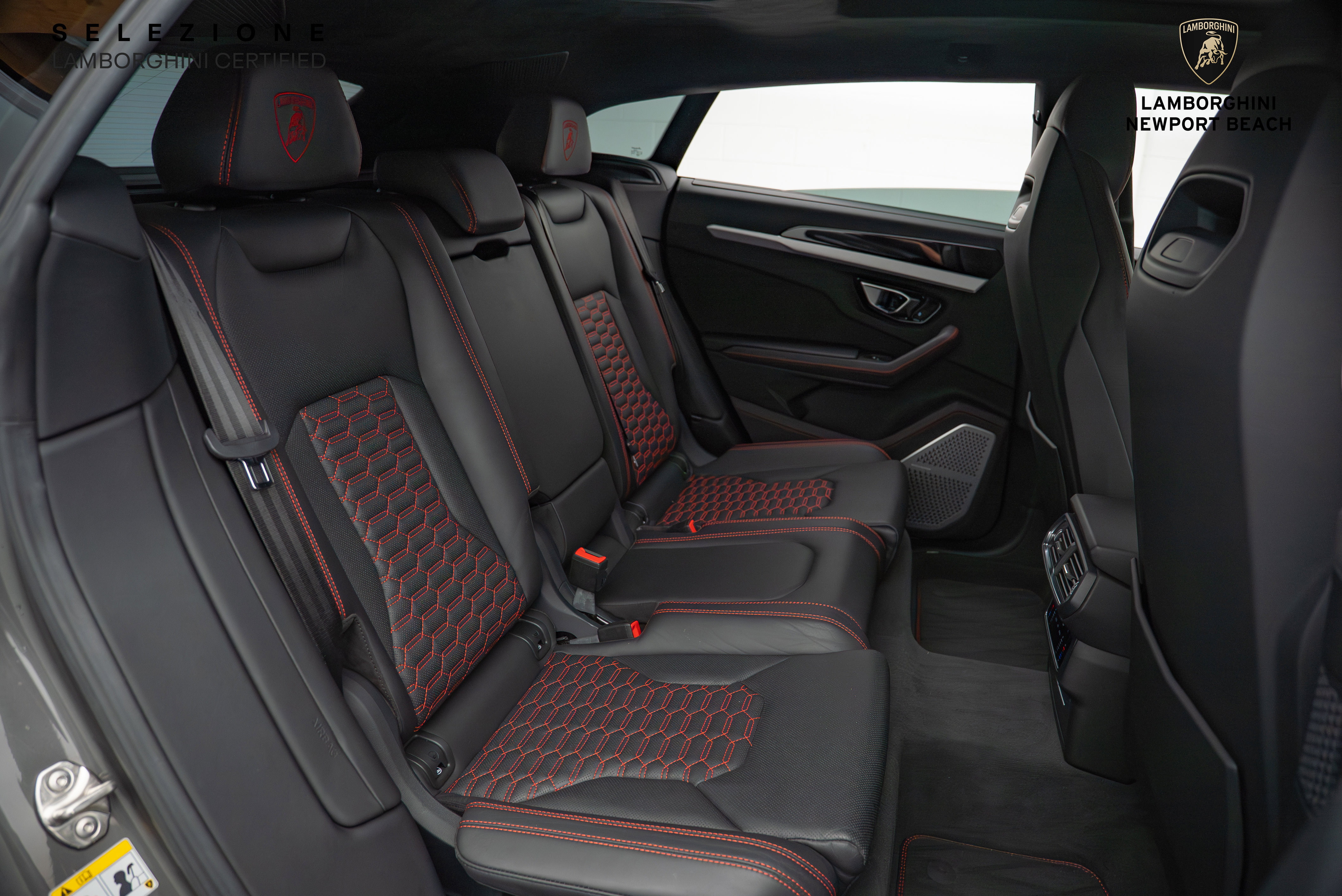 Used 2021 Lamborghini Urus image 24