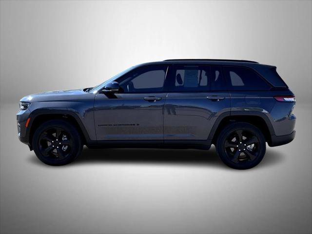 Certified 2023 Jeep Grand Cherokee Altitude AWD/4WD image 8