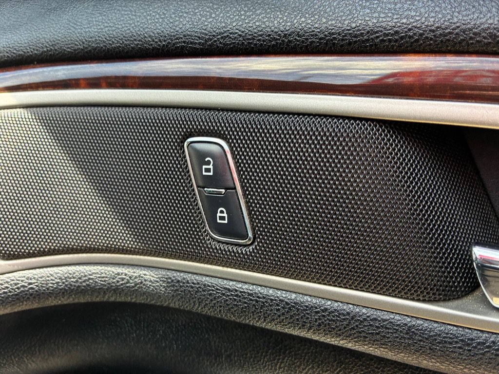 Used 2015 Lincoln MKZ w/ Equipment Group 102A Reserve FWD image 30
