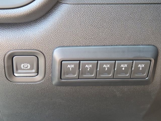 New 2025 GMC Sierra 2500 Pro w/ Convenience Package AWD/4WD image 9