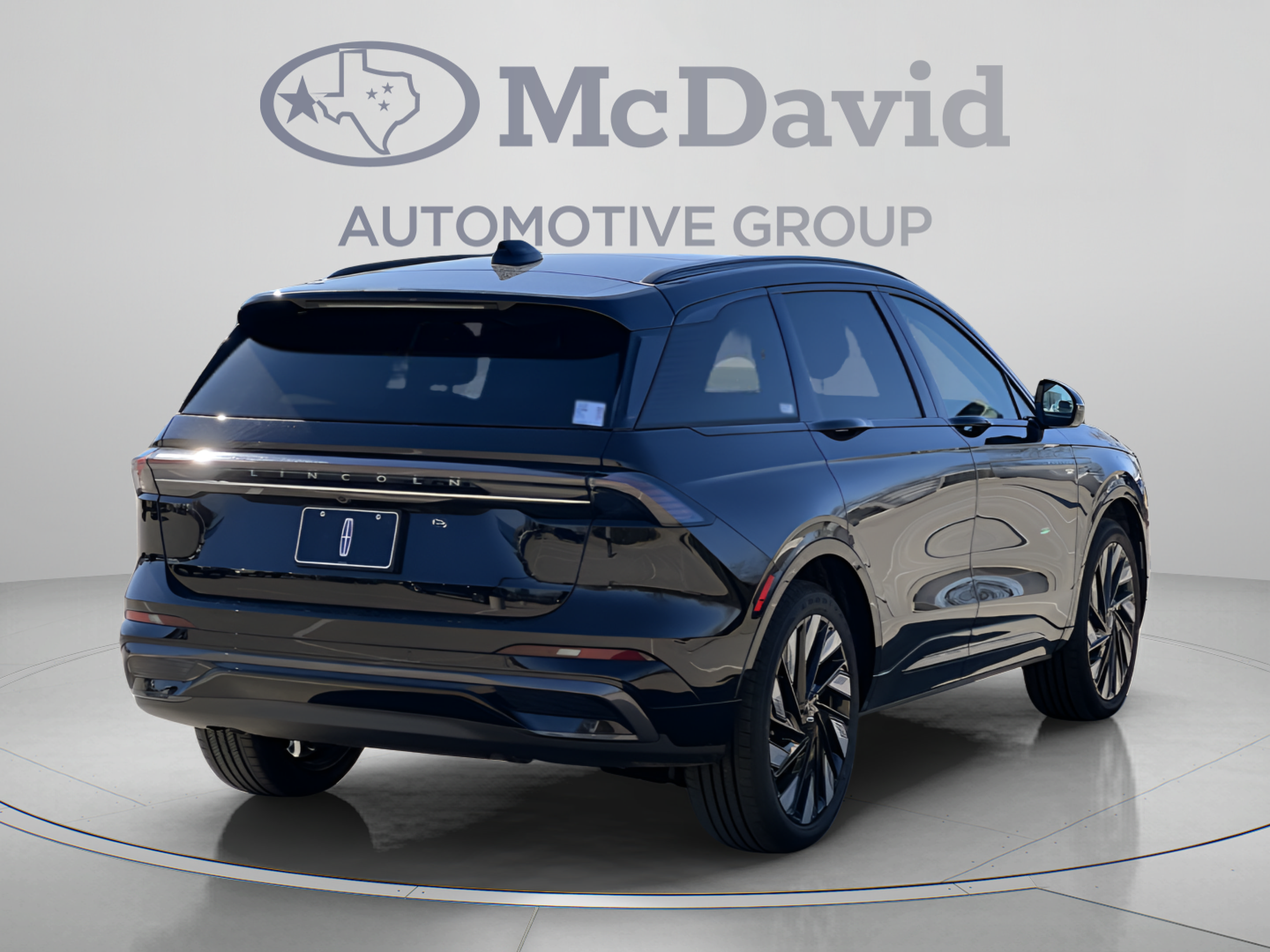 New 2026 Lincoln Nautilus Reserve w/ Jet Appearance Package AWD/4WD image 6