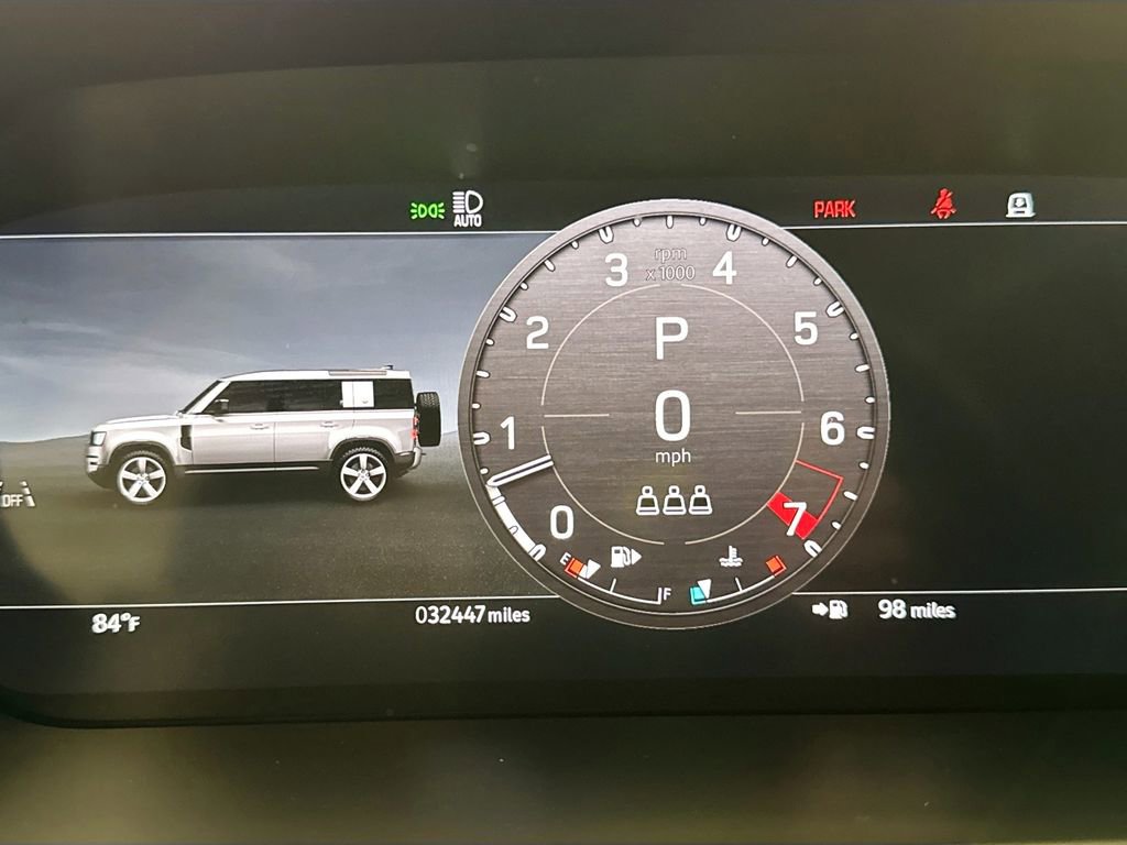 Used 2024 Land Rover Defender 110 X-Dynamic SE AWD/4WD image 12