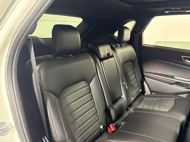 Used 2024 Ford Edge ST-Line AWD/4WD image 15