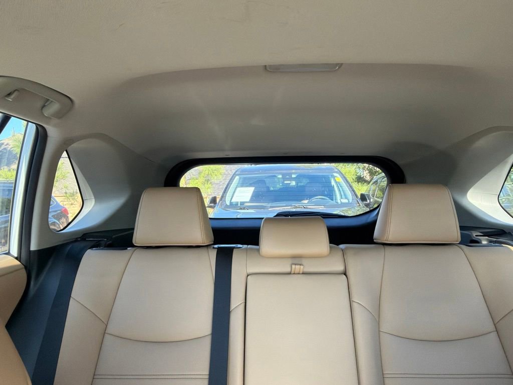 Used 2019 Toyota RAV4 XLE Premium AWD/4WD image 28