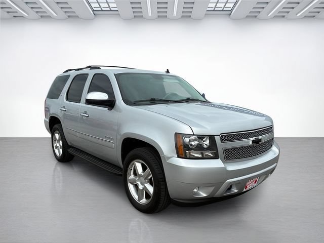 Used 2014 Chevrolet Tahoe LTZ AWD/4WD image 2