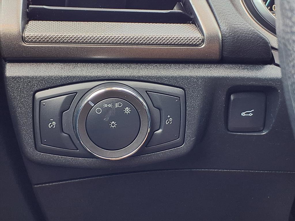 Used 2020 Ford Fusion SE image 42