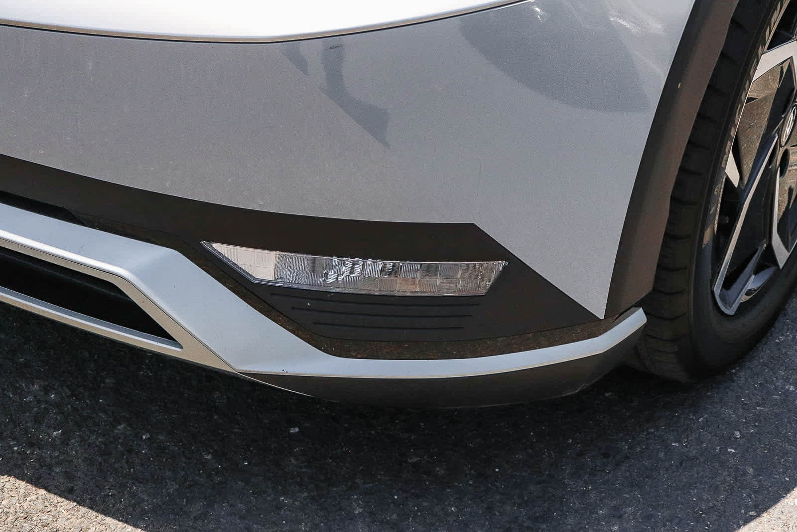 Used 2024 Hyundai Ioniq 5 SE RWD image 4