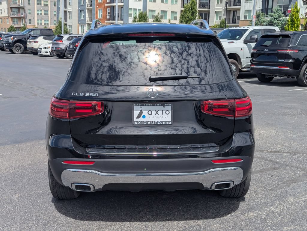 Used 2025 Mercedes-Benz GLB 250 image 6