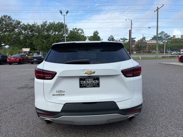 Used 2023 Chevrolet Blazer LT image 4