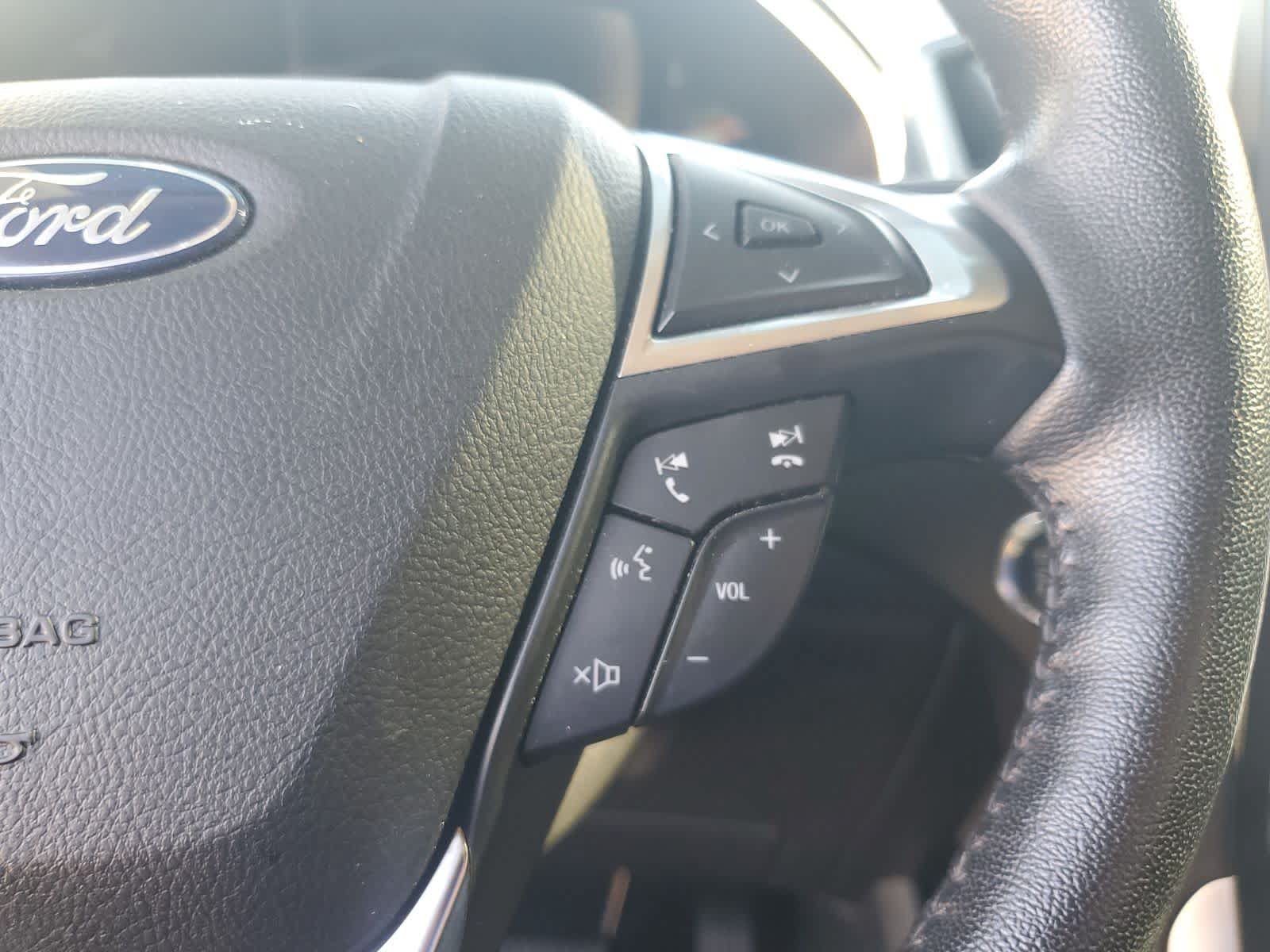 Used 2023 Ford Edge SEL AWD/4WD image 16