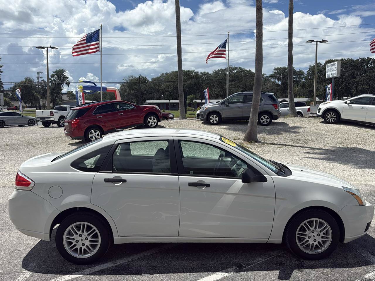 Used 2011 Ford Focus SE w/ 201A Rapid Spec Order Code FWD image 6