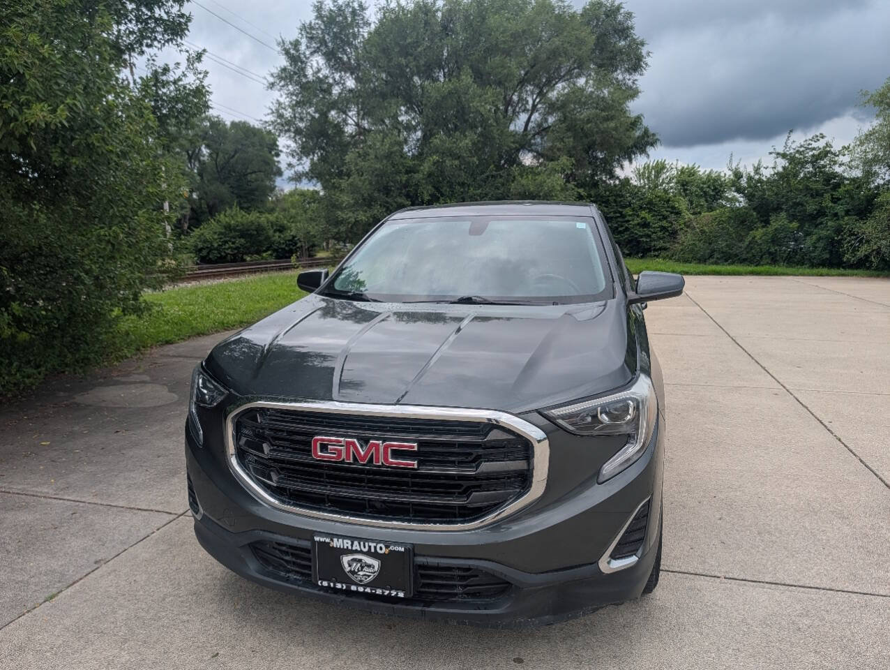 Used 2018 GMC Terrain SLE FWD image 1