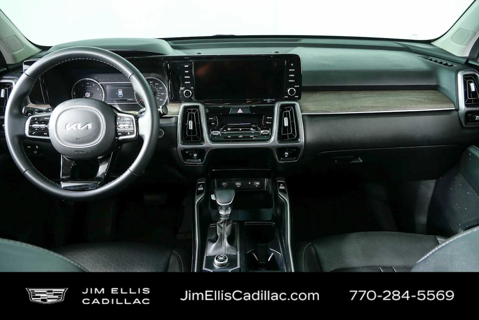Used 2023 Kia Sorento EX w/ Panoramic Sunroof Package FWD image 20