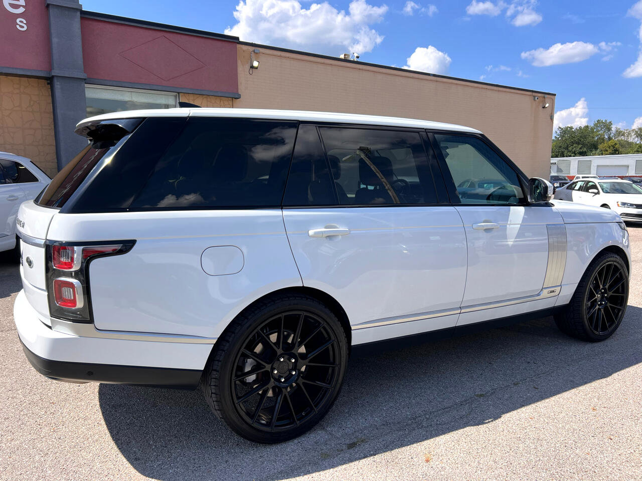Used 2018 Land Rover Range Rover Long Wheelbase Supercharged image 6