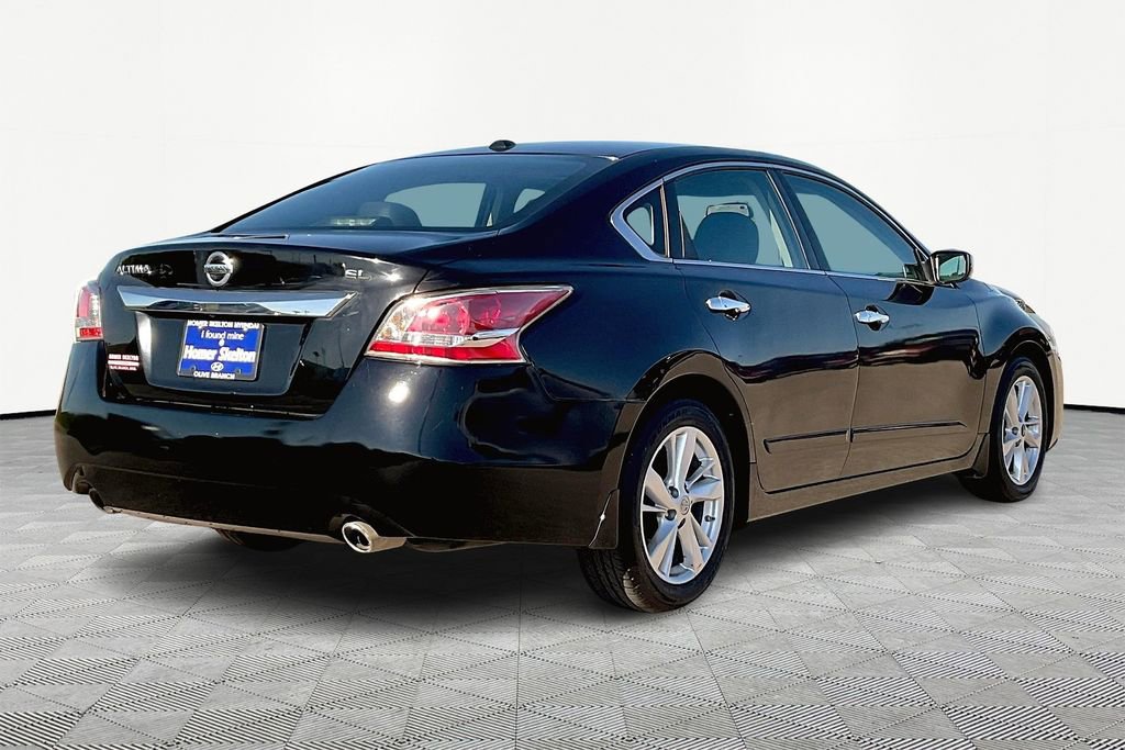 Used 2015 Nissan Altima 2.5 SL w/ Moonroof Package image 12