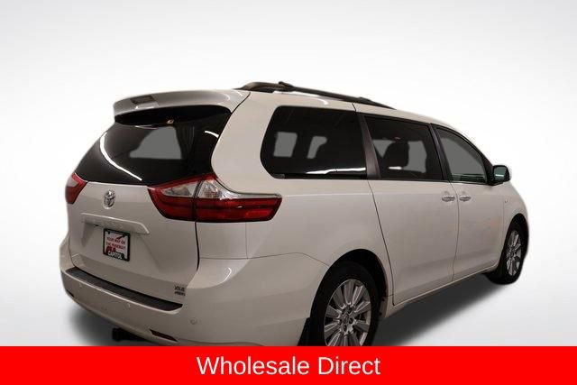 Used 2017 Toyota Sienna XLE w/ XLE Navigation Package AWD/4WD image 2