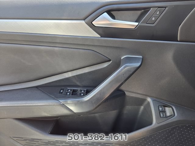 Used 2024 Volkswagen Jetta SE w/ Panoramic Sunroof Package FWD image 29