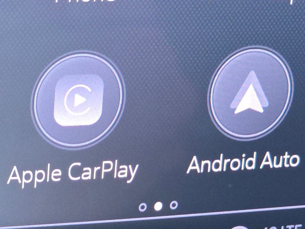 Used 2023 GMC Terrain SLT image 3