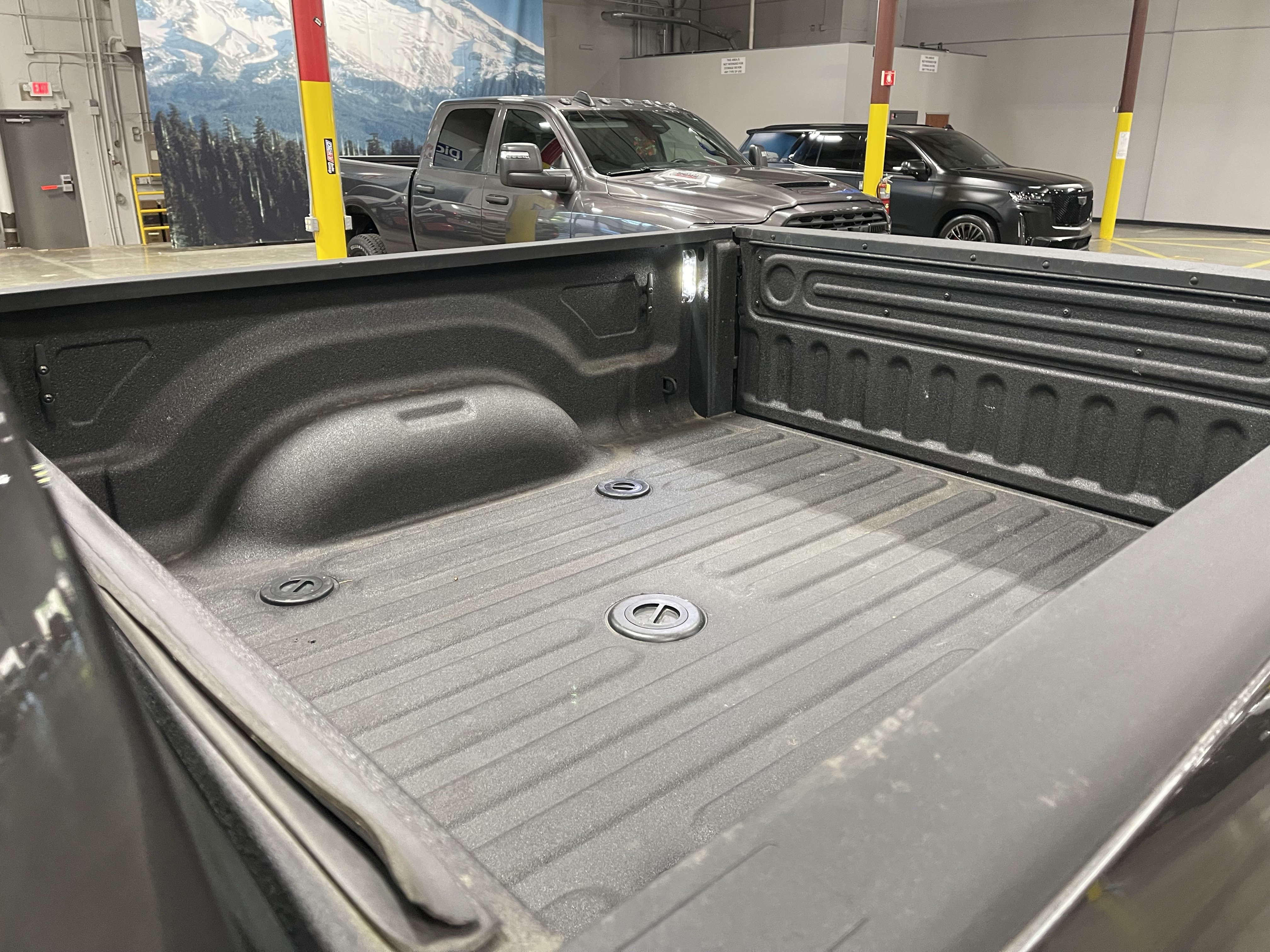 Used 2022 RAM 3500 Limited AWD/4WD image 13