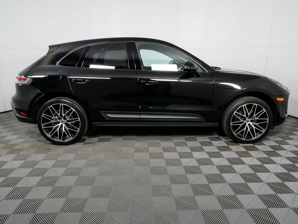 Certified 2023 Porsche Macan Turbo AWD/4WD image 29