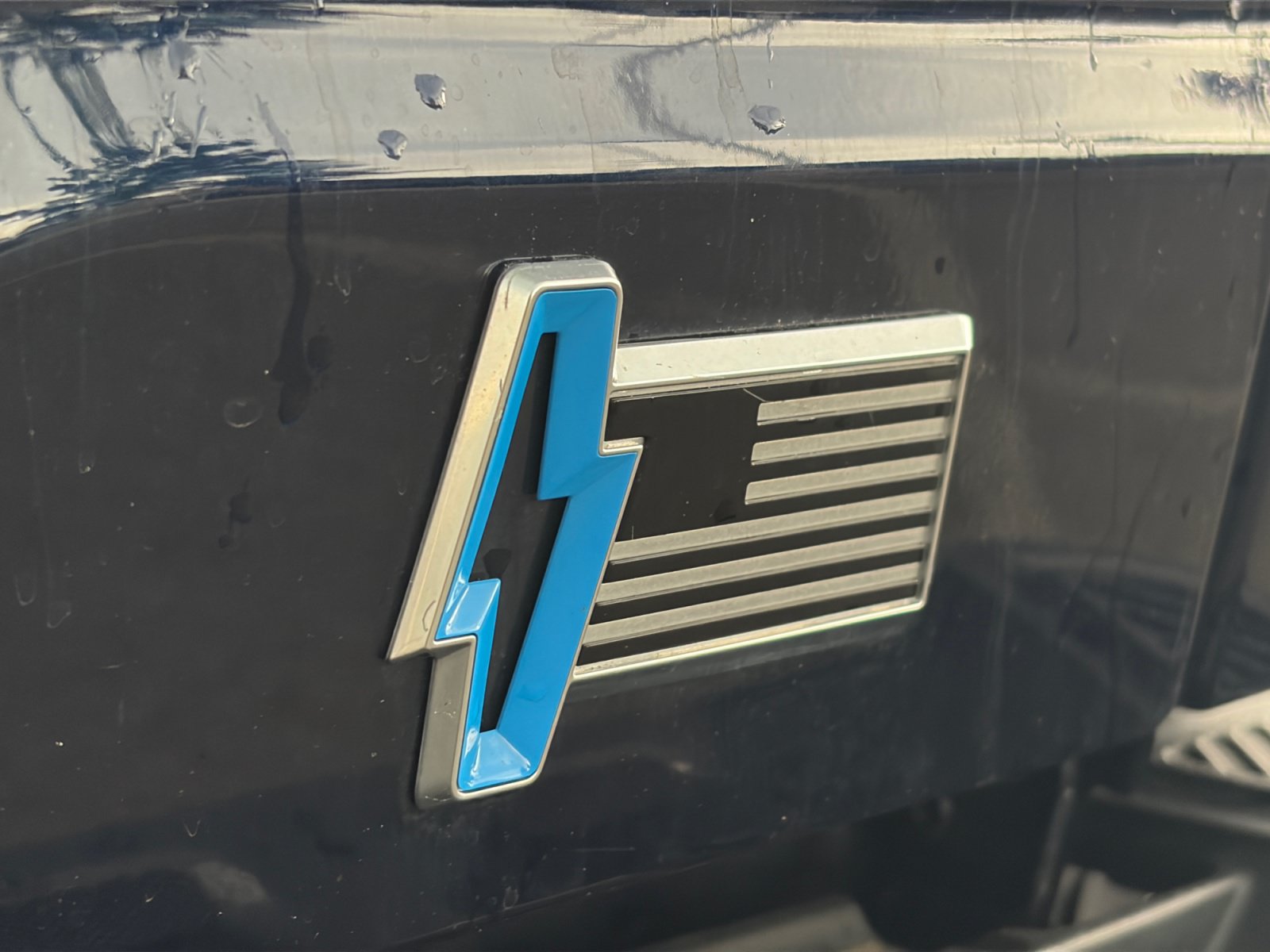 Used 2024 Ford F150 Lightning Lariat AWD/4WD image 32