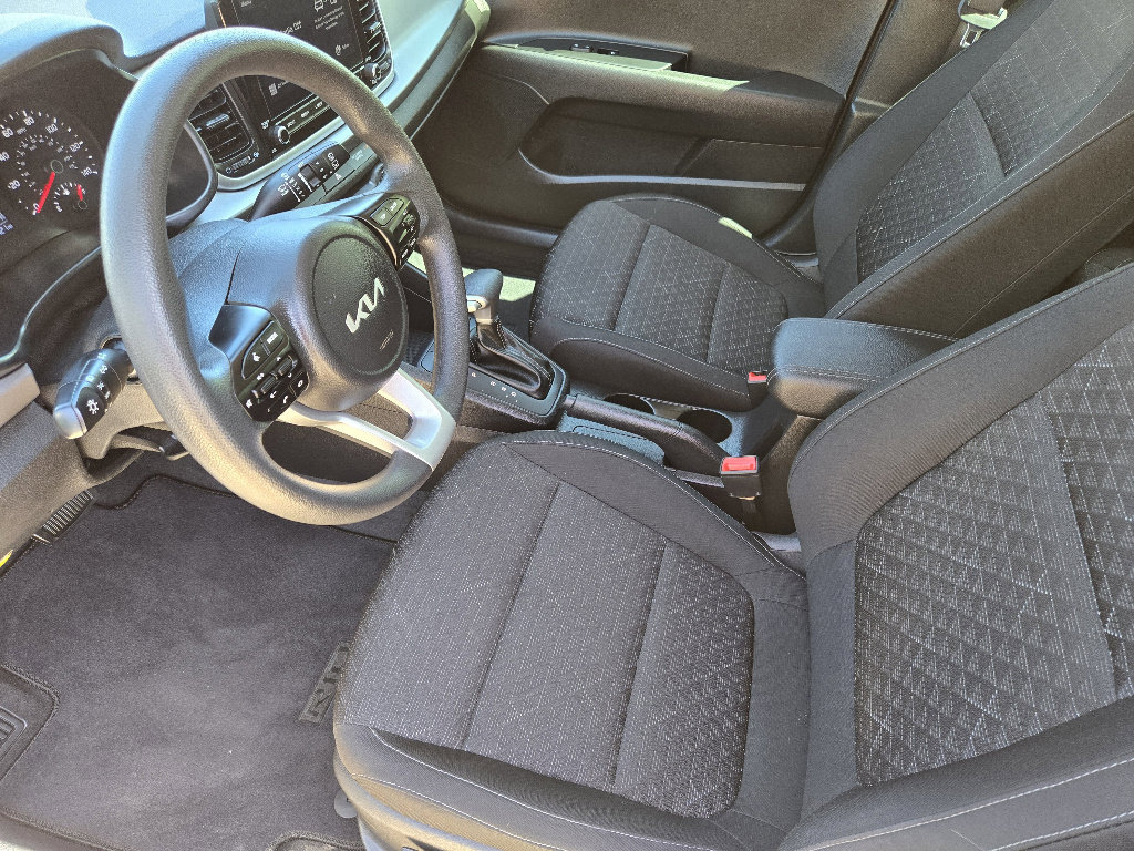 Used 2023 Kia Rio S image 18