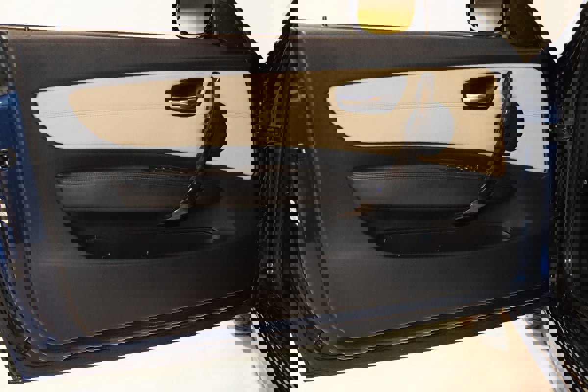 Used 2012 BMW 135i Convertible image 37