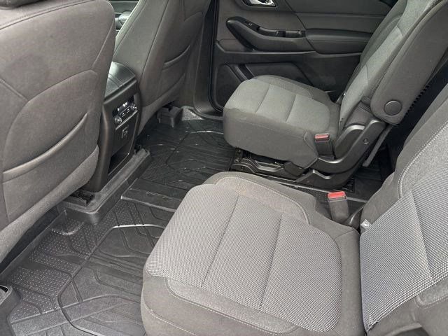 Used 2023 Chevrolet Traverse LT image 32