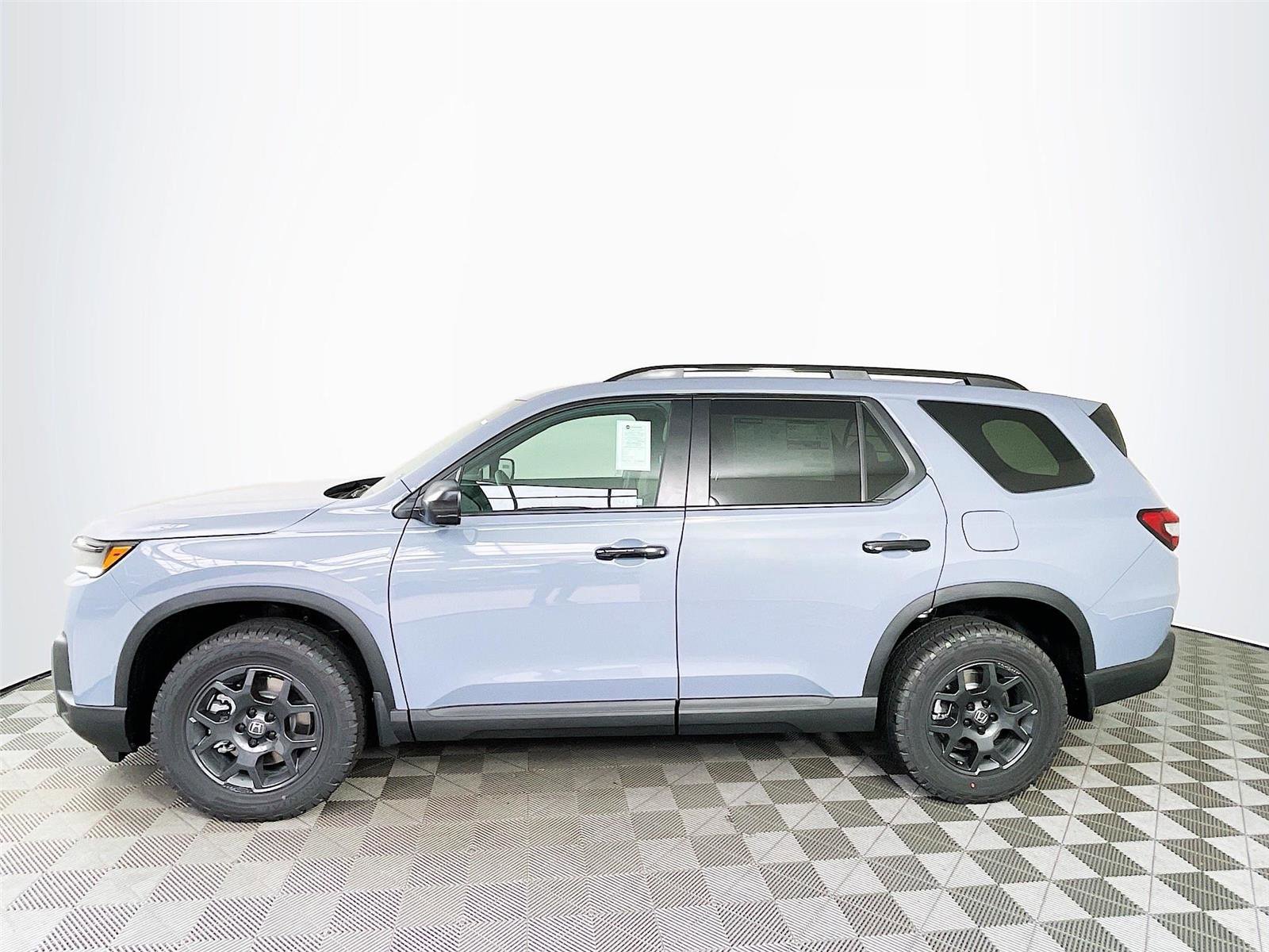 New 2026 Honda Pilot TrailSport image 4