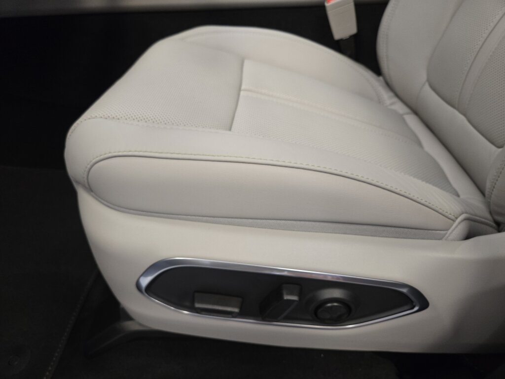 New 2026 Jeep Grand Wagoneer Limited AWD/4WD image 8
