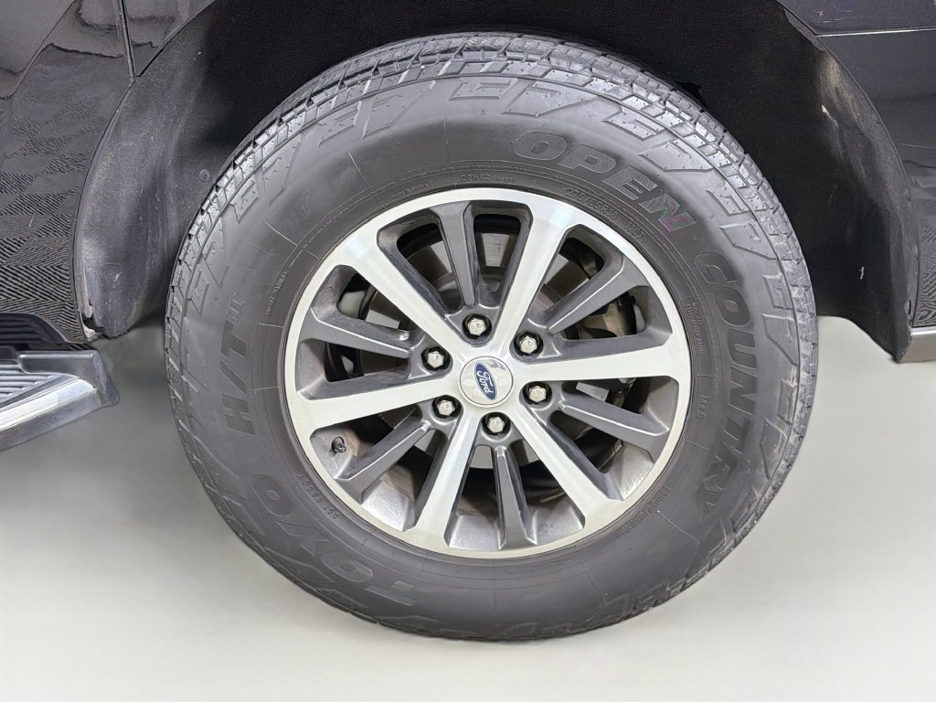 Used 2020 Ford Expedition Max XLT w/ Equipment Group 202A RWD image 34