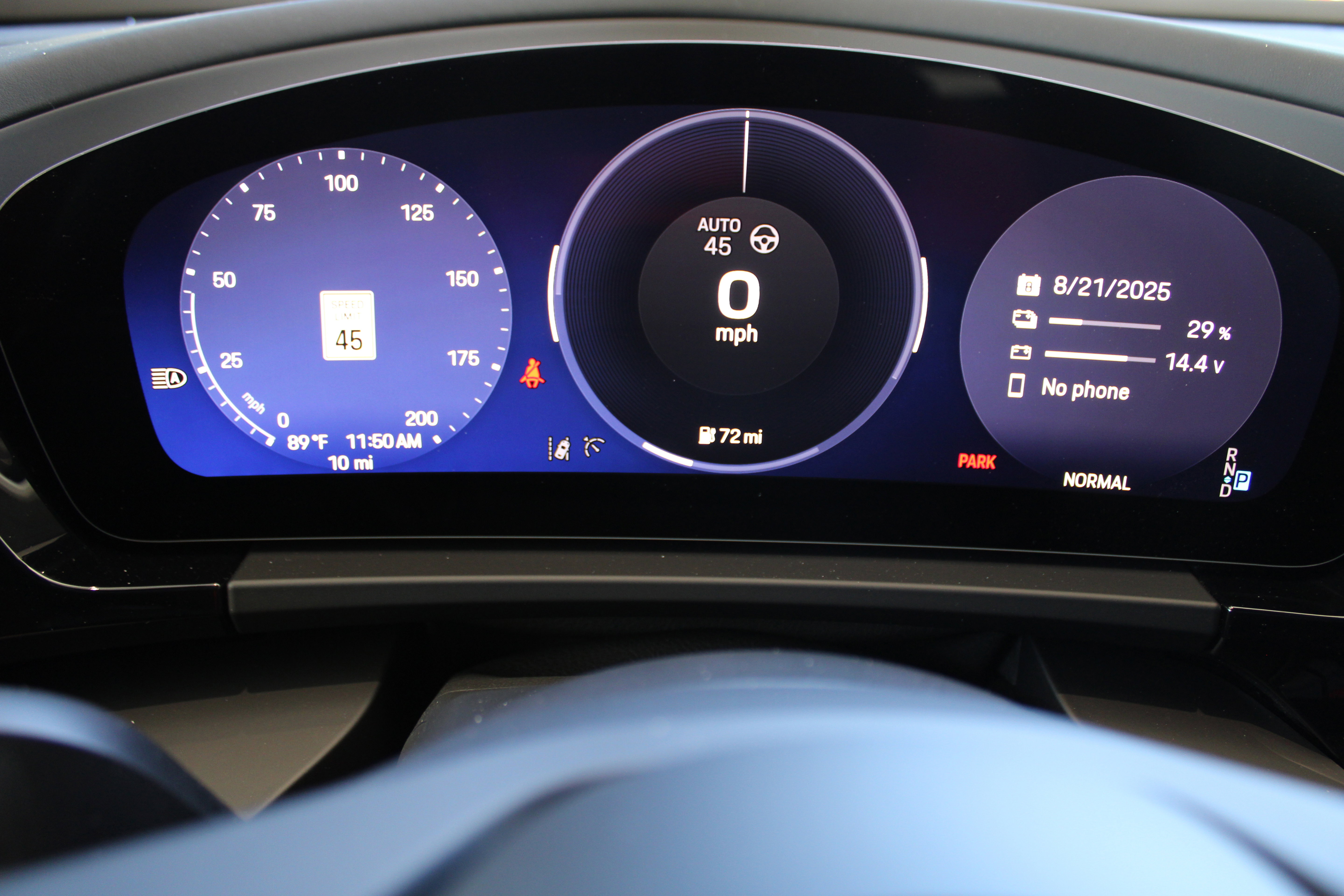 New 2025 Porsche Macan Turbo Electric image 19