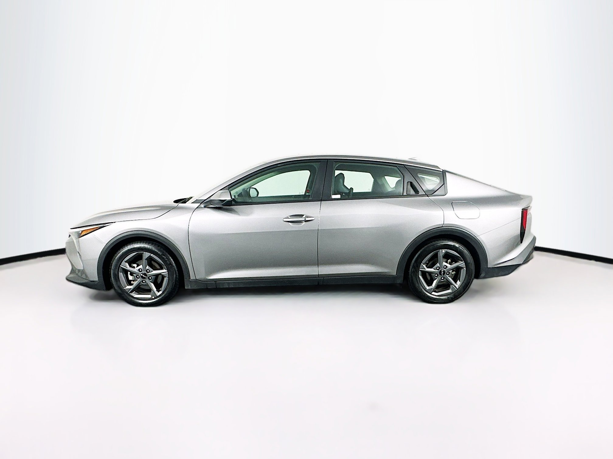 Used 2025 Kia K4 LXS image 4