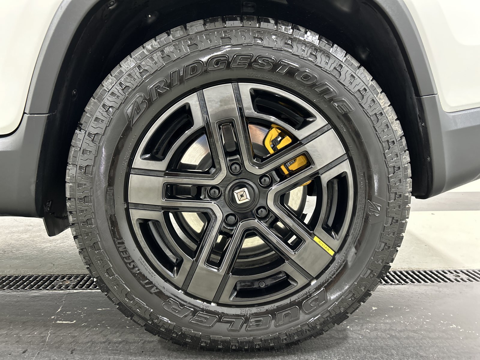 Used 2024 Rivian R1T Adventure Quad AWD/4WD image 10
