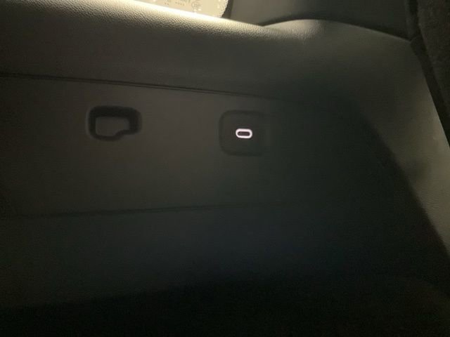 Certified 2024 Cadillac XT6 Sport w/ LPO, Floor Liner Package image 35