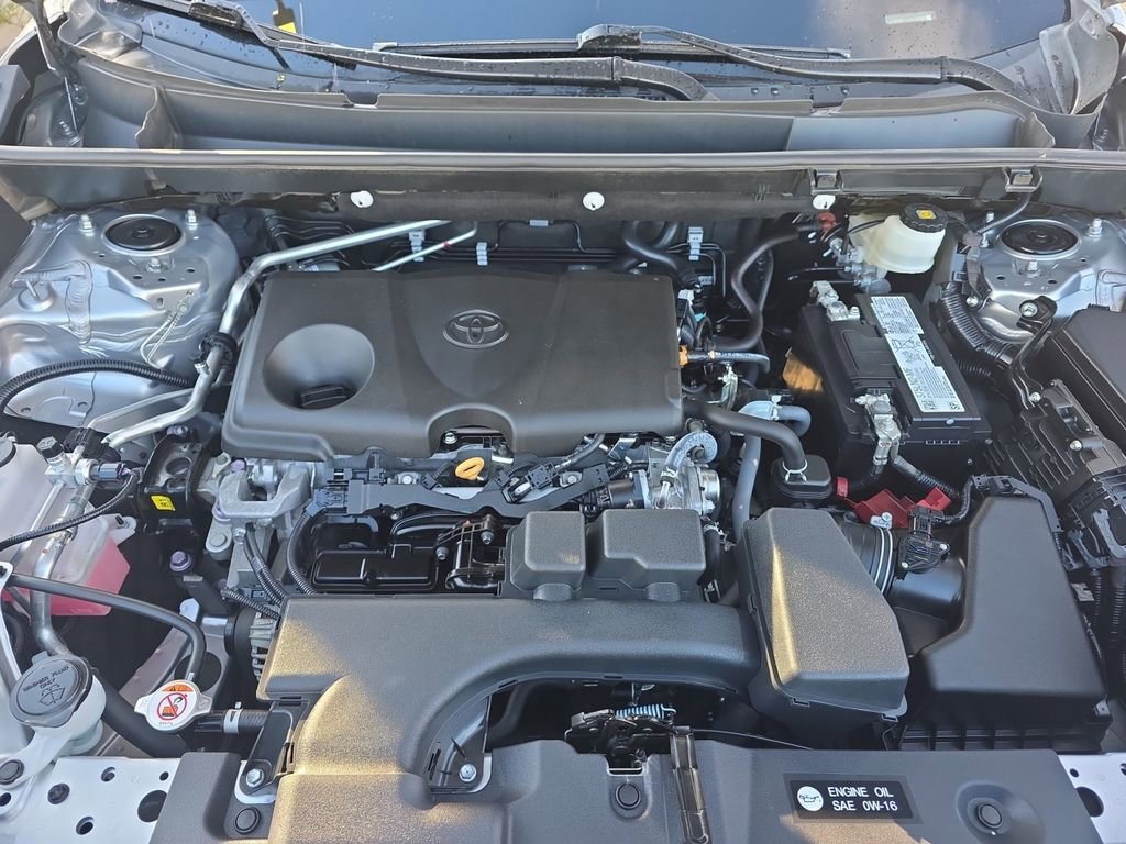 Used 2023 Toyota RAV4 LE image 18