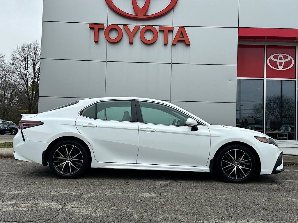 Certified 2023 Toyota Camry SE image 6