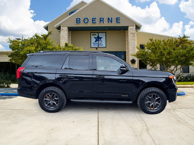 Used 2025 Ford Expedition Tremor AWD/4WD image 6