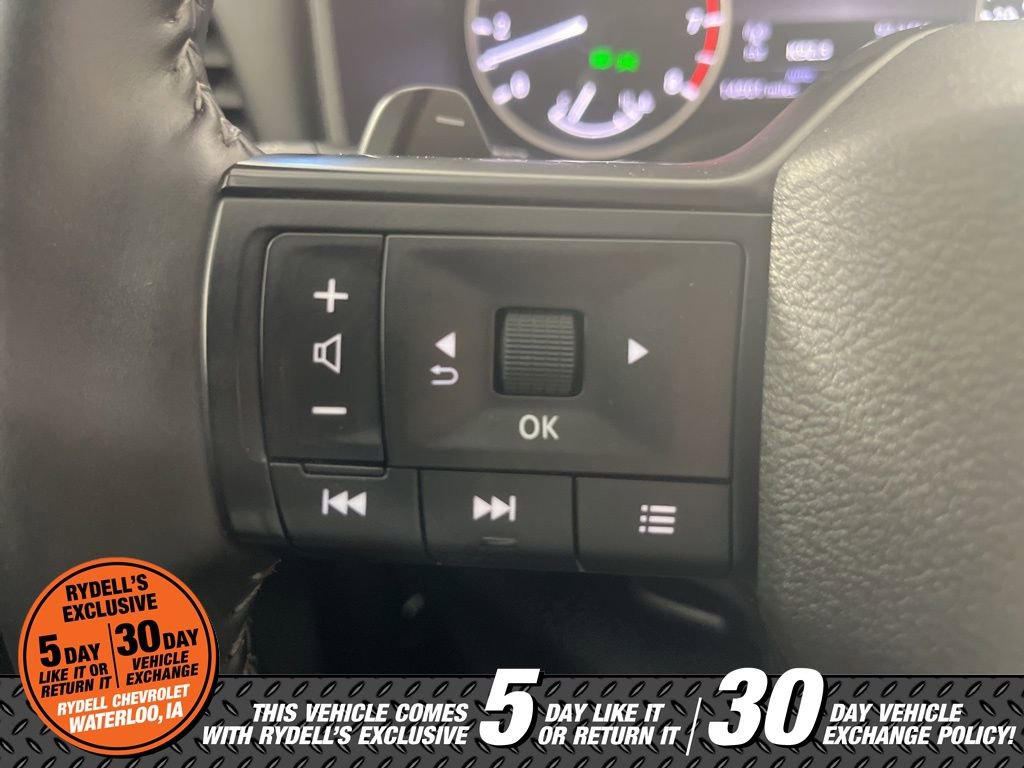 Used 2025 Nissan Rogue SV image 28