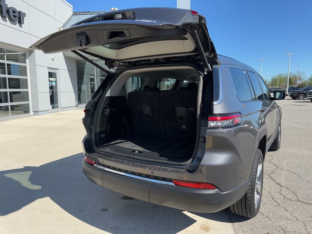 Used 2021 Jeep Grand Cherokee L Limited AWD/4WD image 15